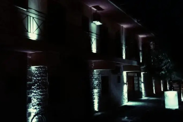 HOTEL LAKKAS