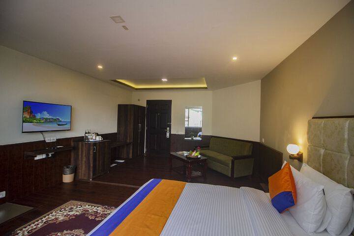 Room 21 of 37