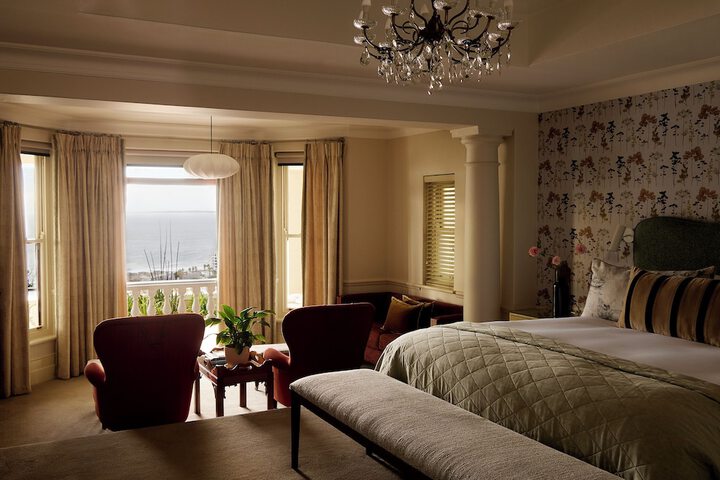 Room 75 of 215