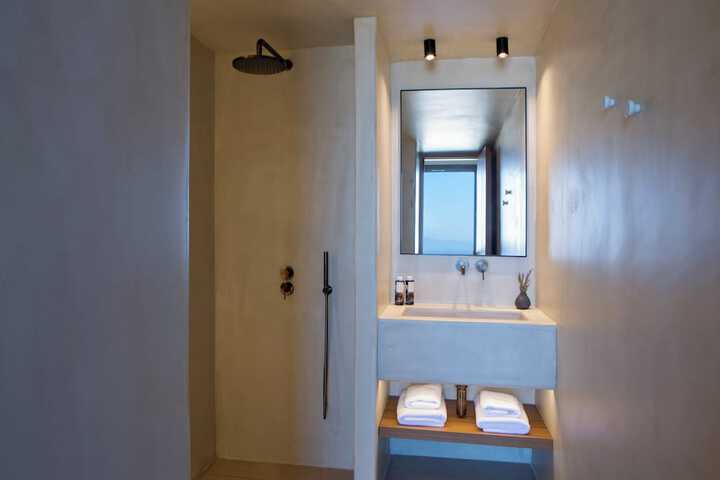 Room 160 of 189