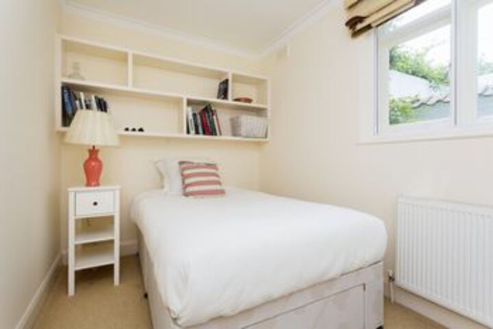 Room 18 of 27