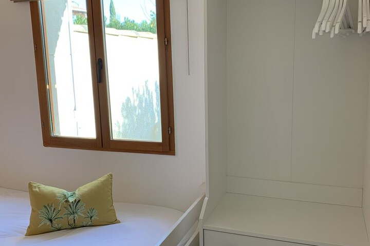 Room 32 of 111