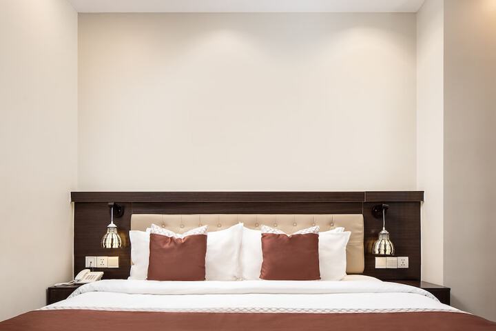 Room 10 of 78