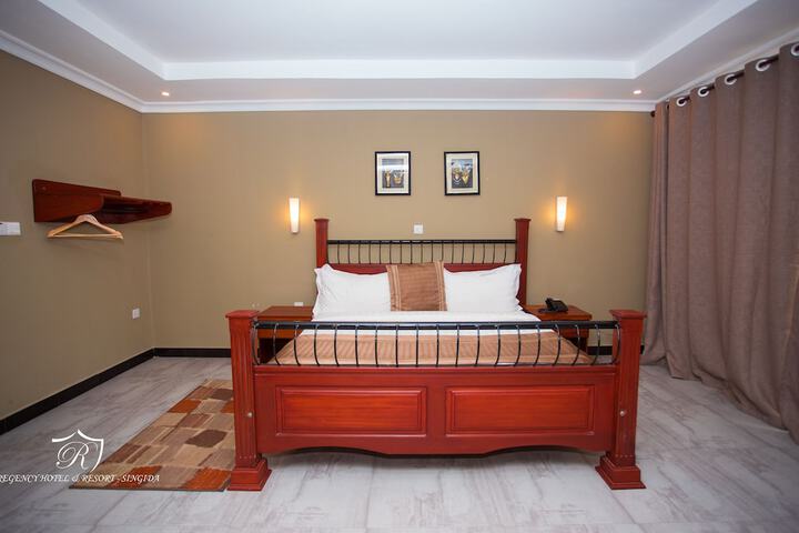 Room 2 of 35