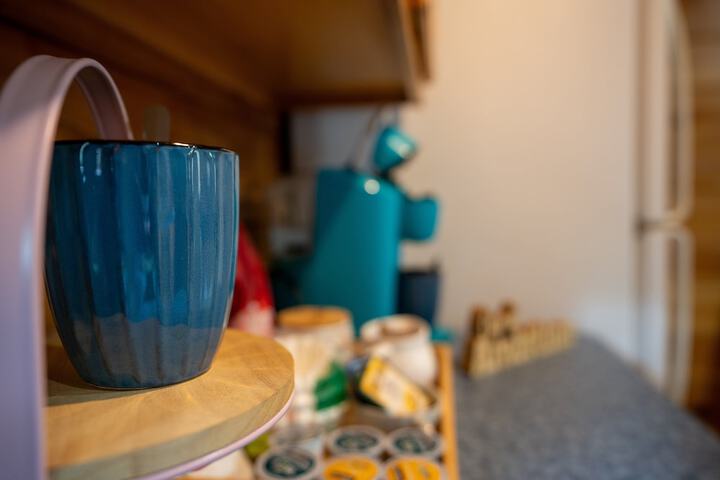 Breakfast/Coffee Service 24 of 40