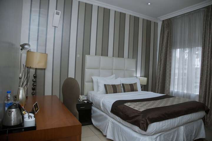 Room 11 of 46