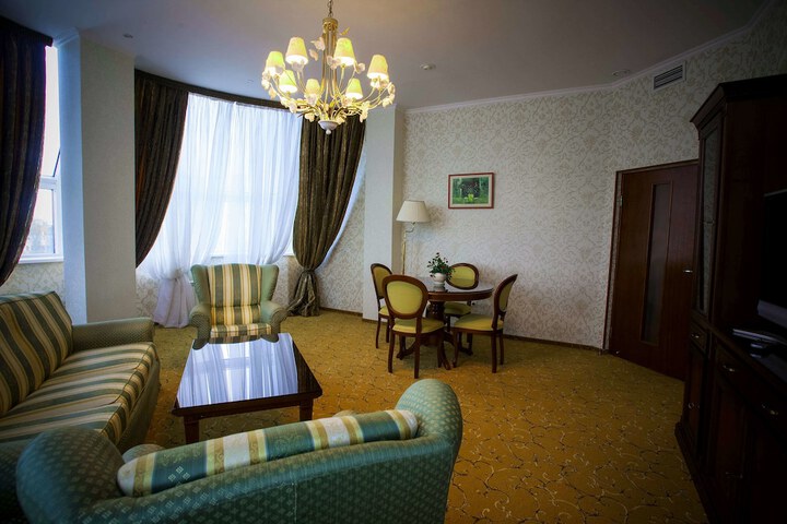 Room 11 of 22