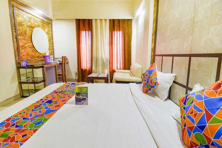 Room 6 of 24