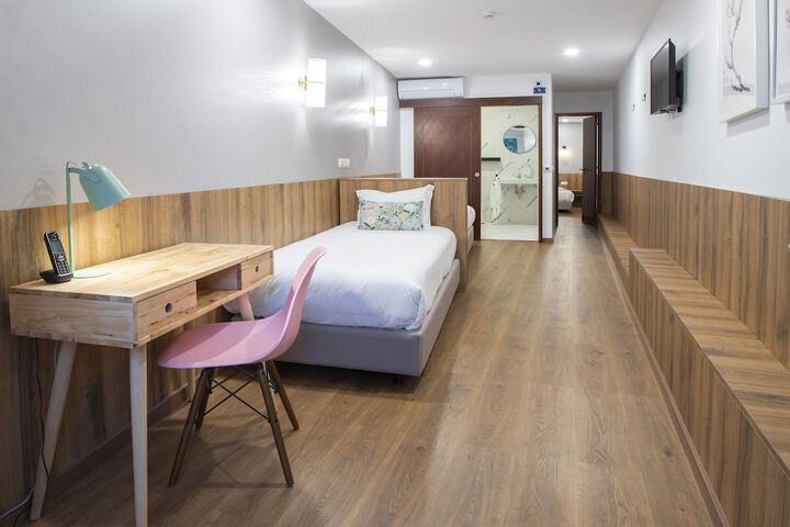 Room 28 of 78