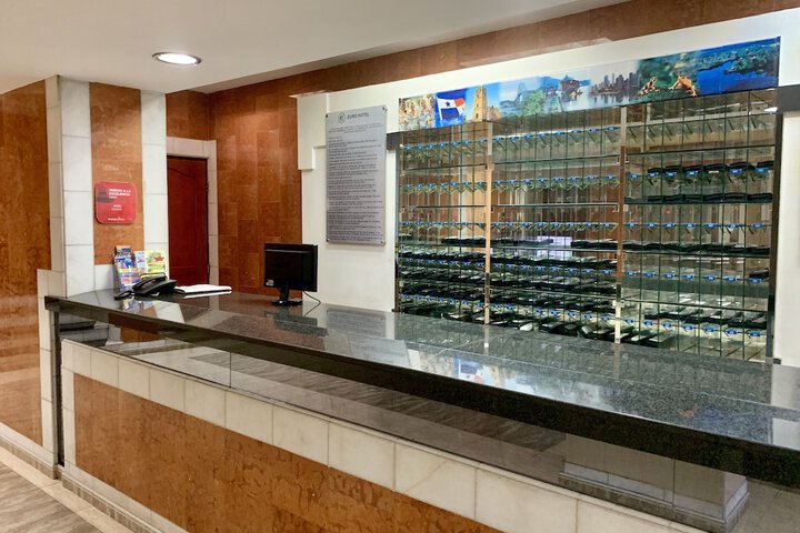 Concierge desk