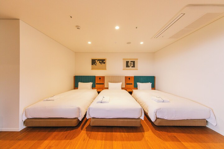 Room 52 of 117