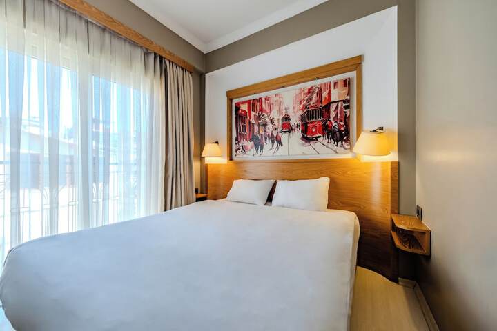 Room 36 of 74