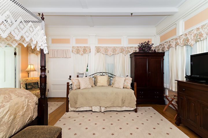 Room 25 of 88
