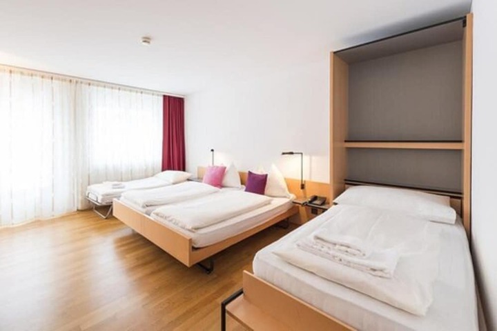 Room 5 of 23