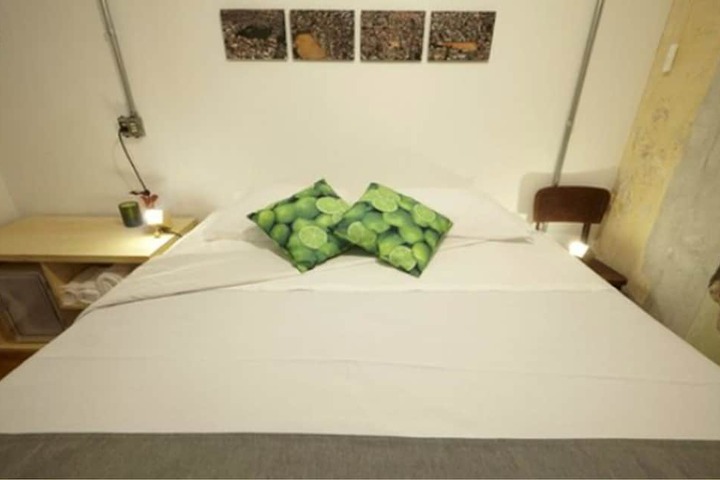 Room 42 of 82