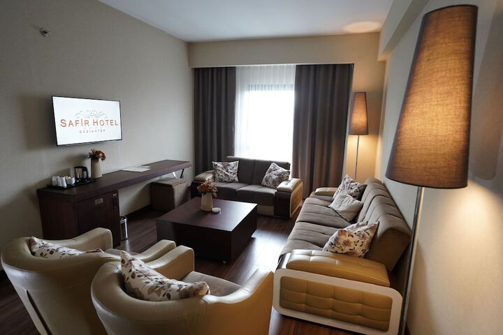 Room 7 of 23