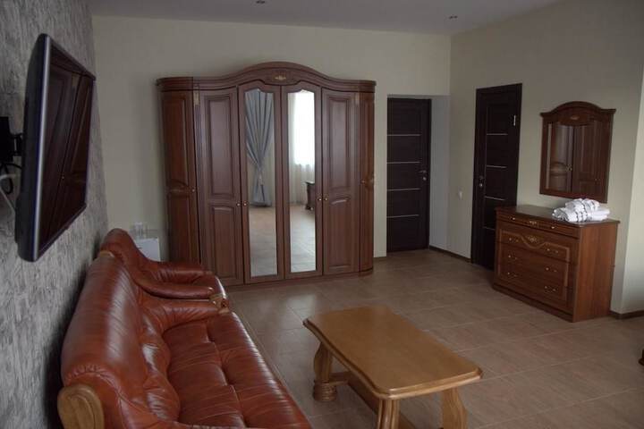 Room 2 of 30