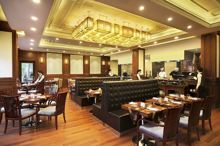 Dining 43 of 55