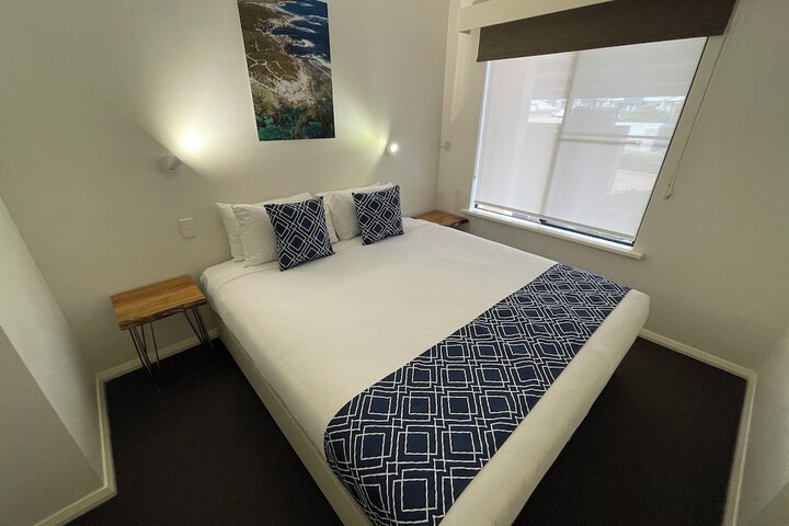 Room 11 of 53