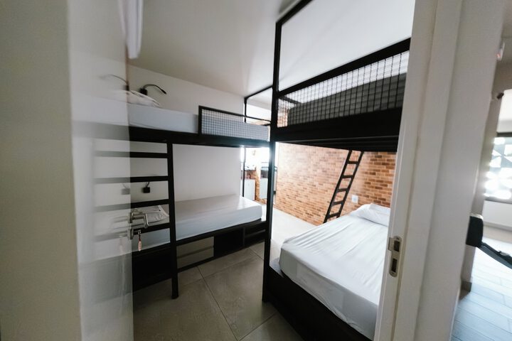 Room 59 of 143