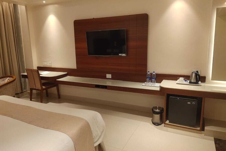 Room 14 of 85