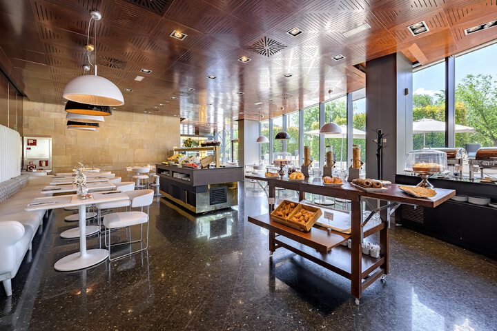 Breakfast buffet
