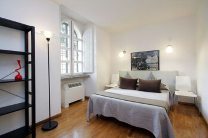 Room 44 of 52