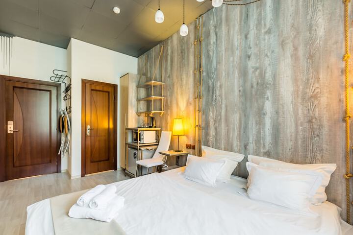 Room 4 of 24