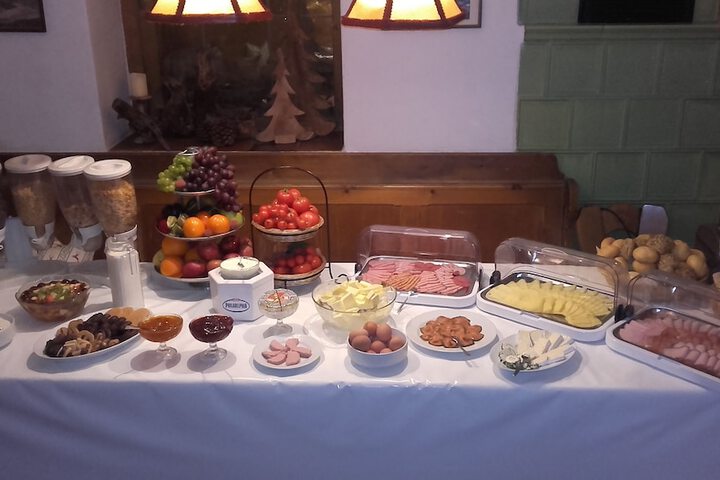 Breakfast/Coffee Service 40 of 74