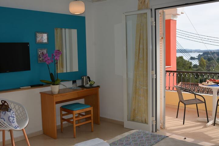 Room 8 of 52