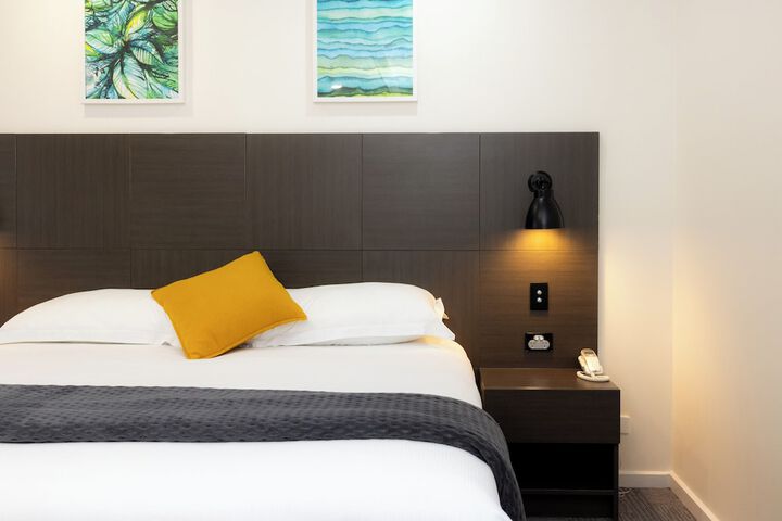Room 15 of 68