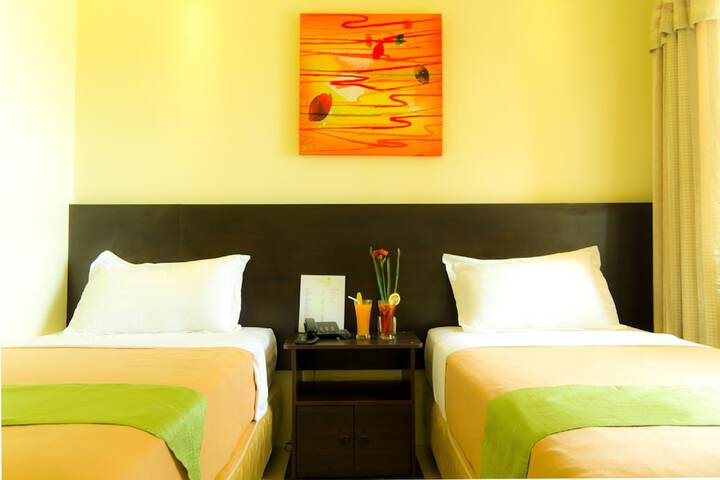 Room 6 of 40