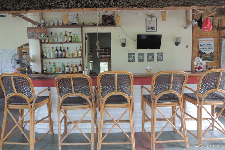 Lounge 54 of 70