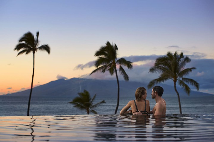 Infinity pool