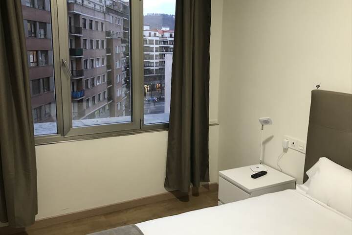 Room 15 of 27