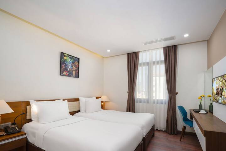 Room 18 of 109