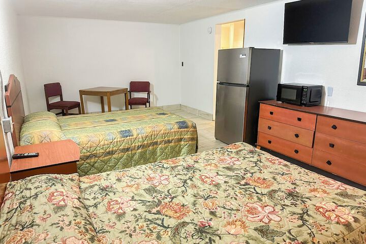 Room 8 of 19
