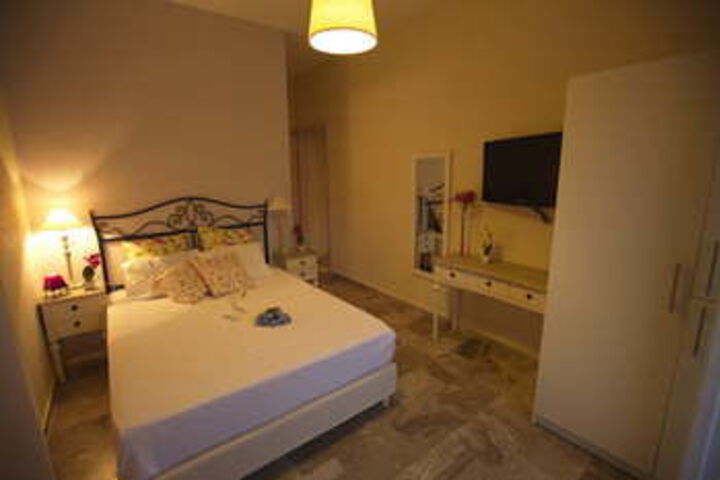 Room 18 of 30