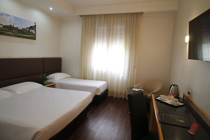 Room 20 of 76