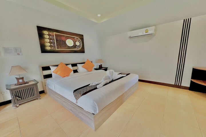 Room 5 of 72