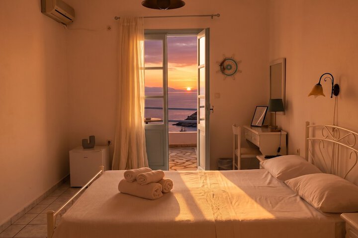 Room 5 of 48