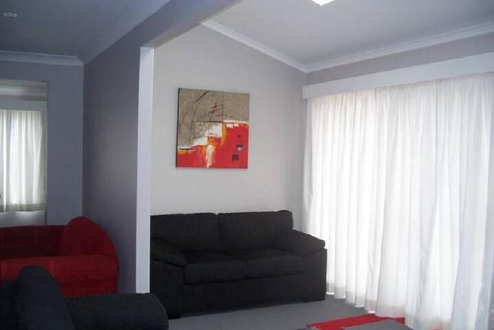 Room 2 of 5
