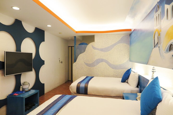 Room 18 of 46