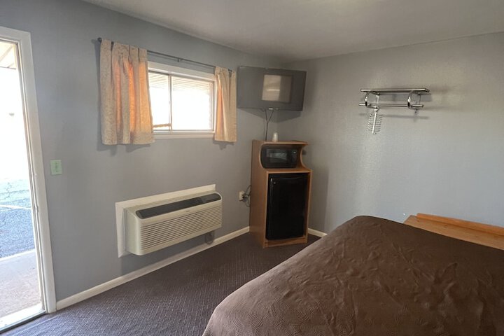 Room 5 of 26