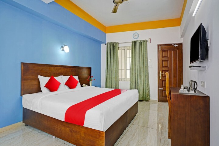 Room 9 of 35