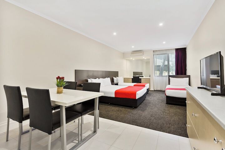 Room 2 of 21