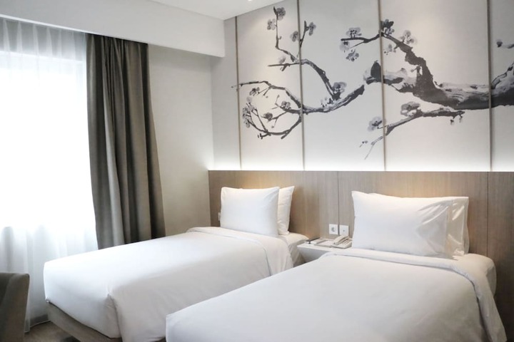 Room 15 of 42