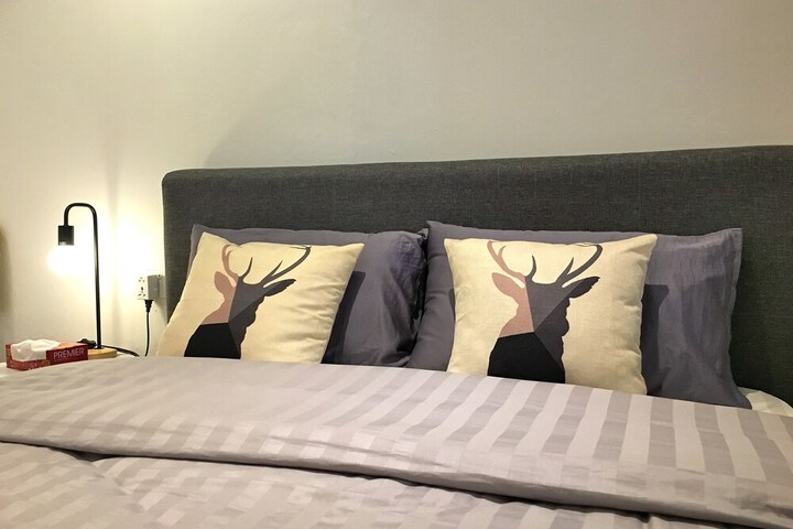 Room 12 of 50
