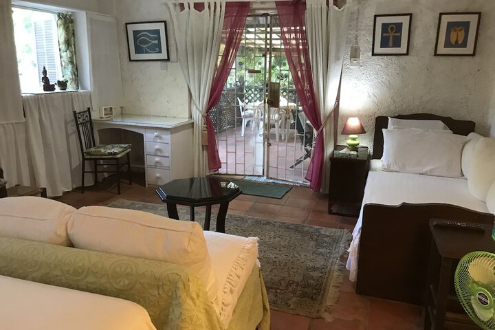 Room 16 of 90
