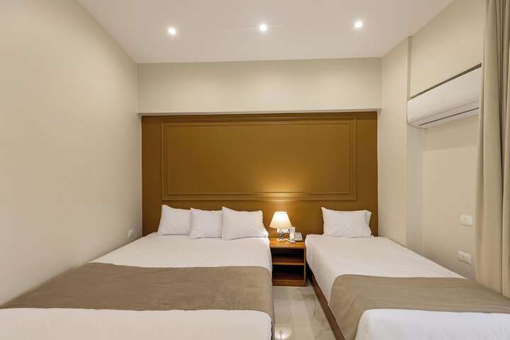 Room 14 of 74